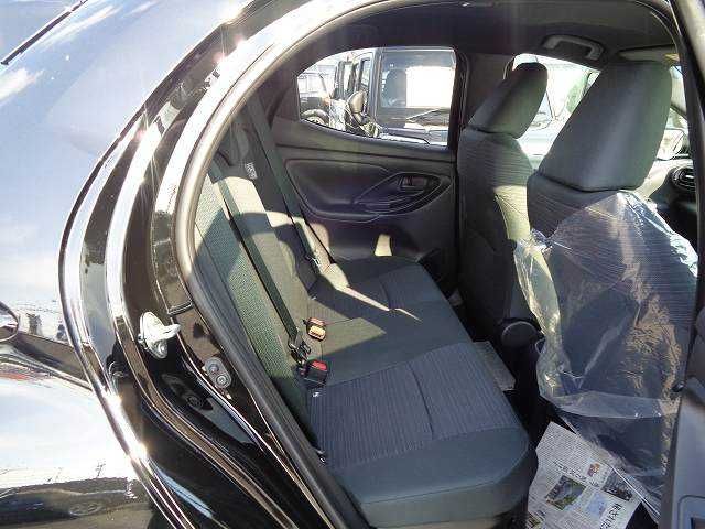 Toyota YARIS 2022-08 8251-12