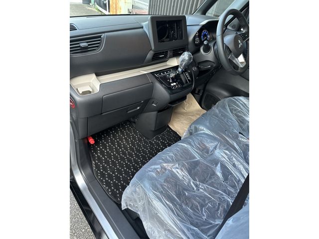 Mitsubishi DELICA MINI 2023-07 11001-4