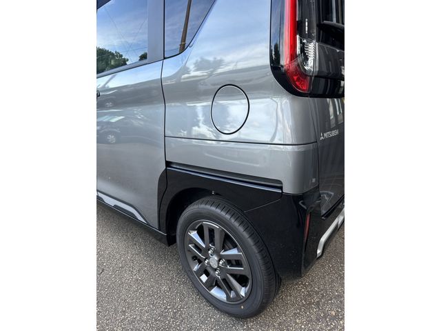 Mitsubishi DELICA MINI 2023-07 11001-2