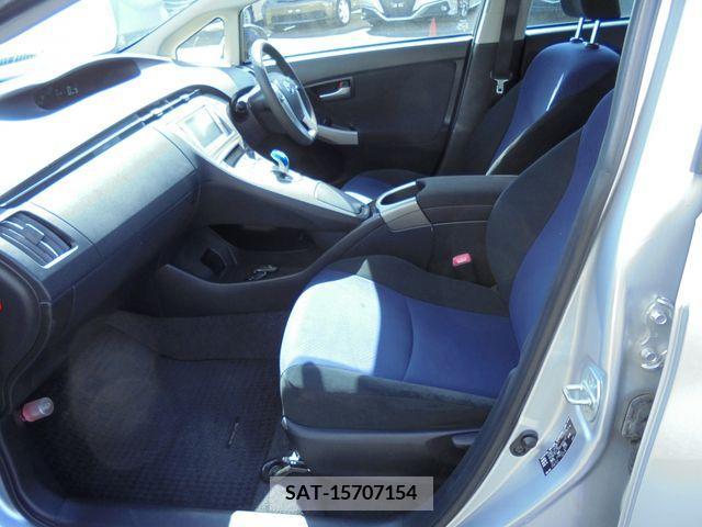 Toyota PRIUS 2013-03 222252-12