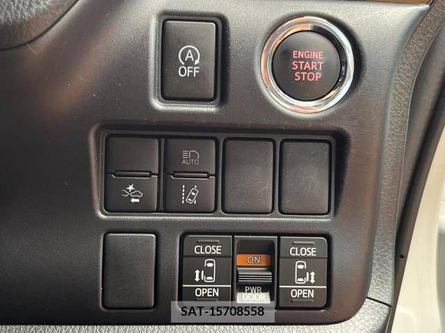 Toyota VOXY 2019-07 379404-6