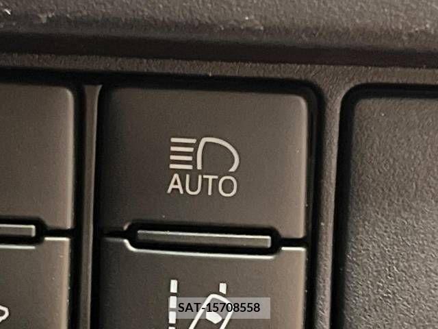 Toyota VOXY 2019-07 379404-8