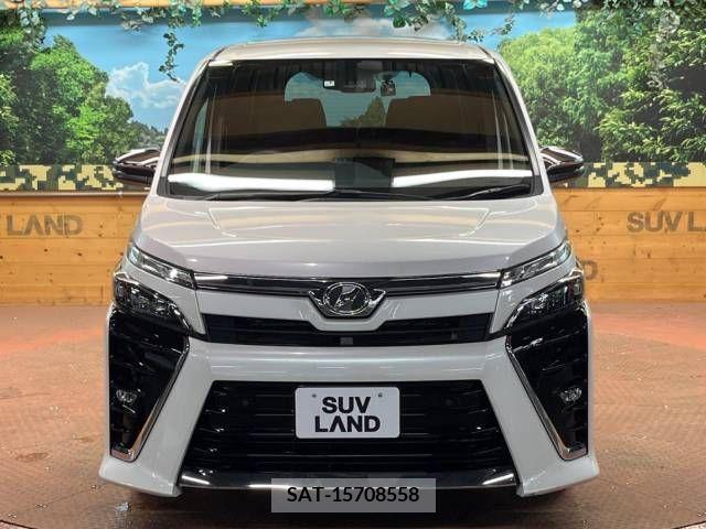 Toyota VOXY 2019-07 379404-16