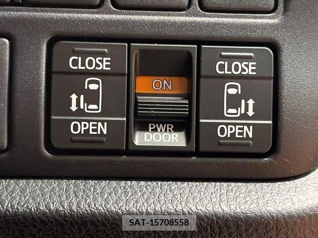 Toyota VOXY 2019-07 379404-5