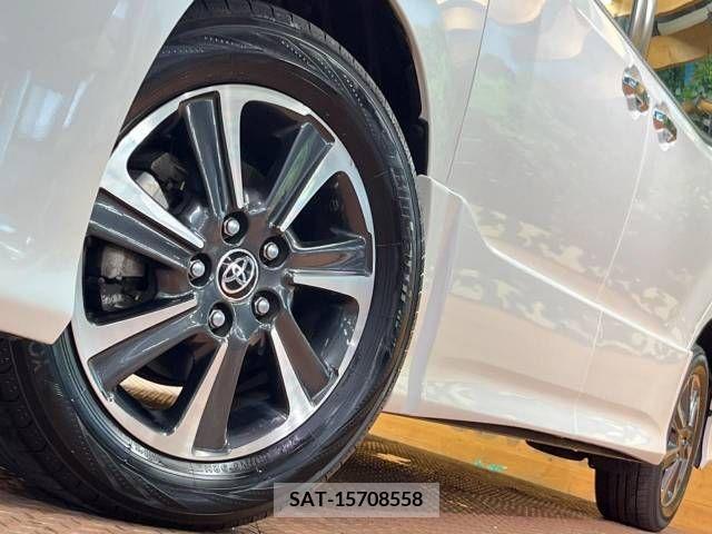 Toyota VOXY 2019-07 379404-15