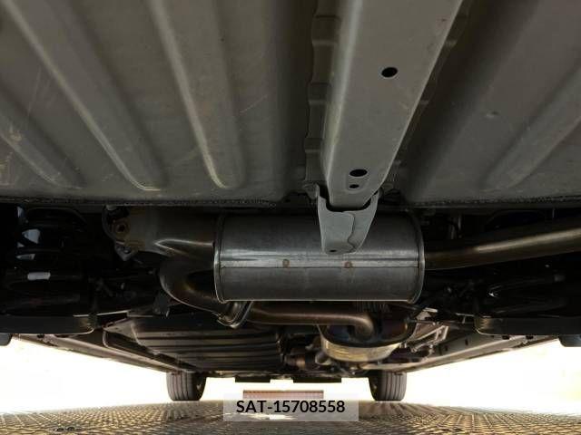 Toyota VOXY 2019-07 379404-19