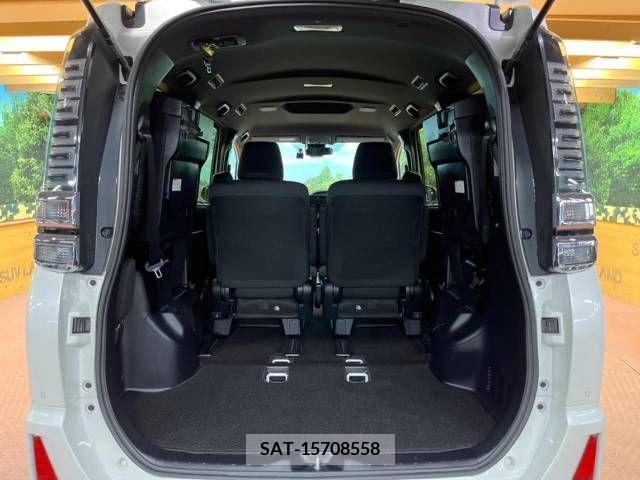 Toyota VOXY 2019-07 379404-13