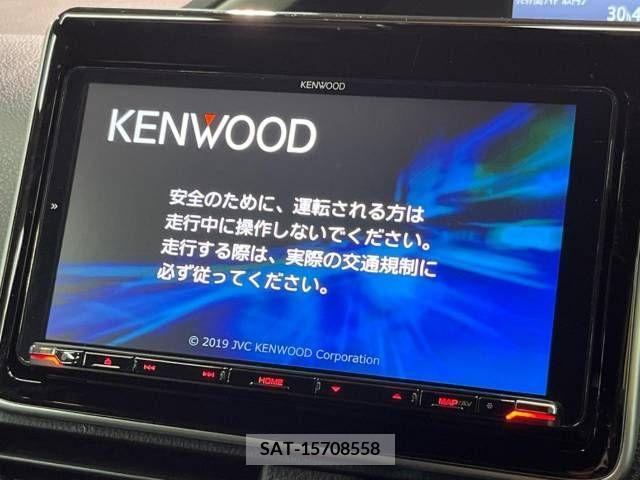 Toyota VOXY 2019-07 379404-2