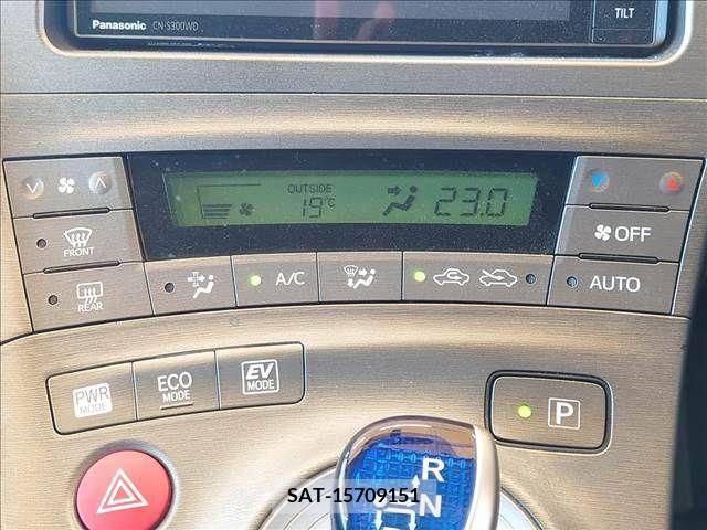 Toyota PRIUS 2015-07 281765-6