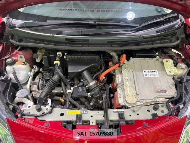 Nissan NOTE 2017-09 365429-18