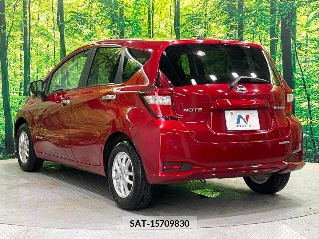 Nissan NOTE 2017-09 365429-17