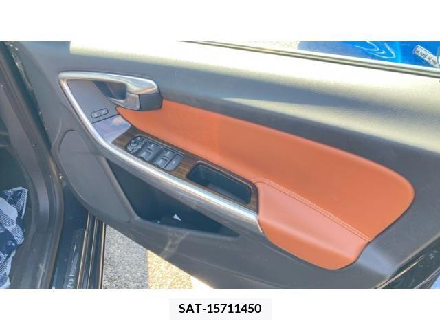 Volvo V60 2012-12 394903-11