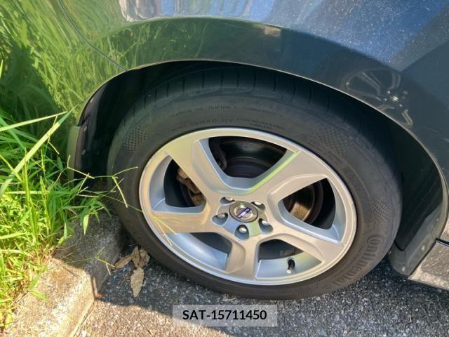 Volvo V60 2012-12 394903-10