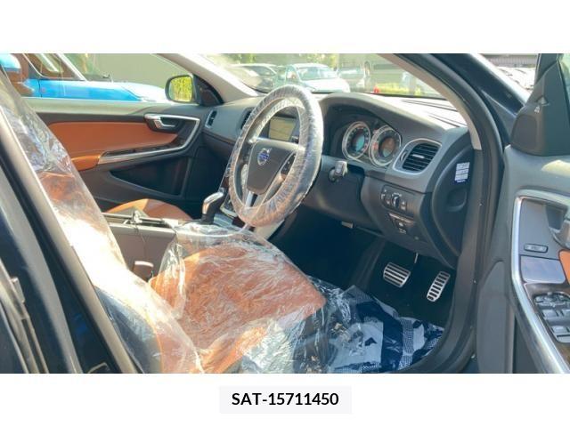 Volvo V60 2012-12 394903-12
