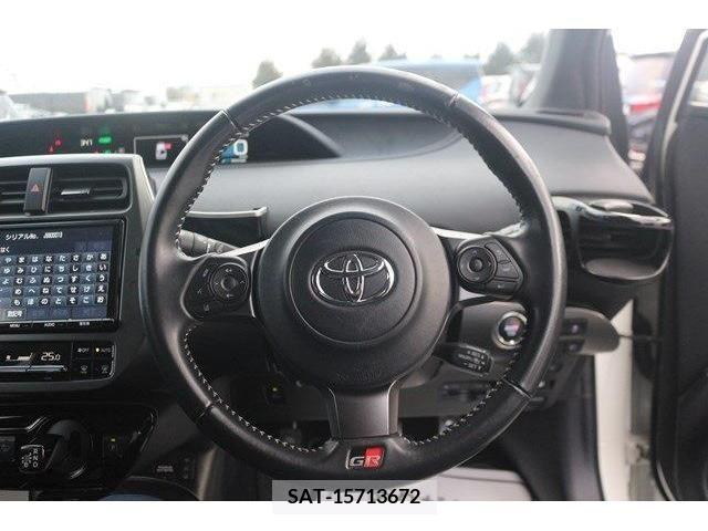 Toyota PRIUS PHV 2018-02 224333-15