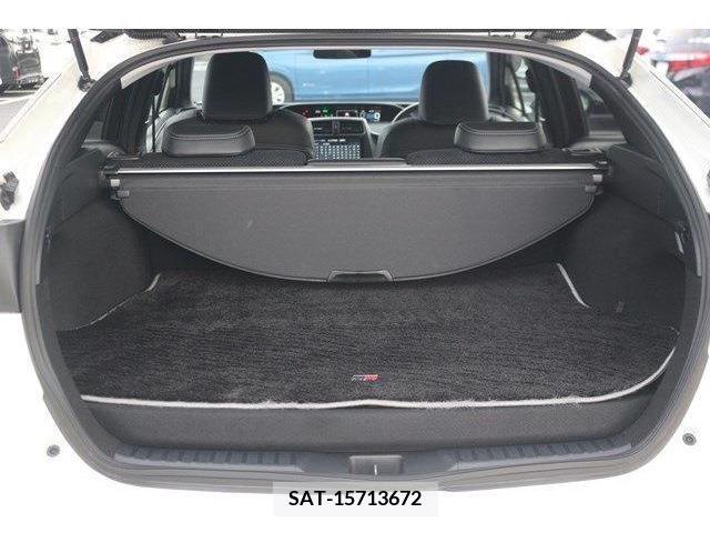 Toyota PRIUS PHV 2018-02 224333-16