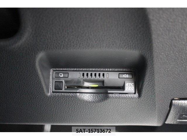 Toyota PRIUS PHV 2018-02 224333-4
