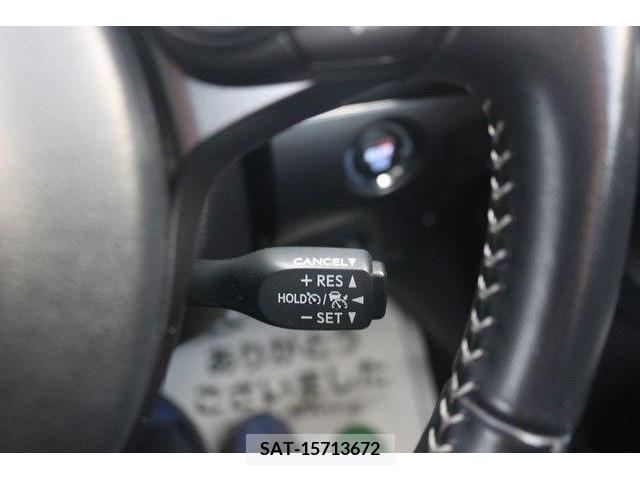 Toyota PRIUS PHV 2018-02 224333-2
