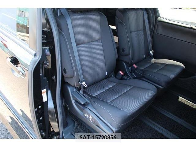 Toyota VOXY HYBRID 2017-12 322822-15