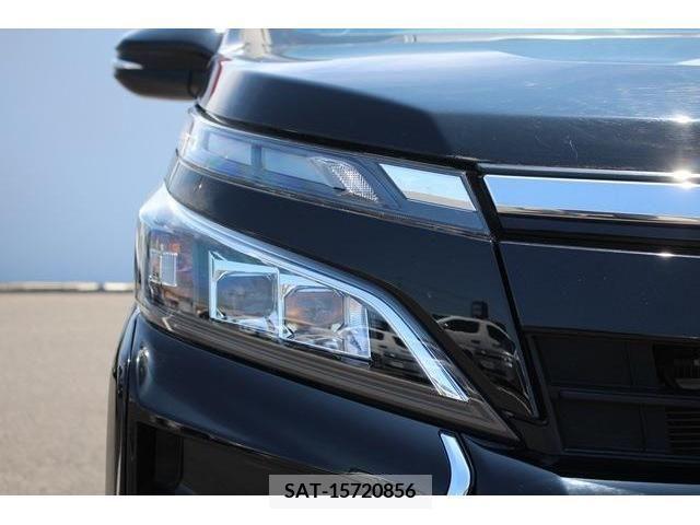 Toyota VOXY HYBRID 2017-12 322822-12