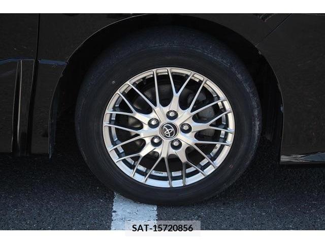 Toyota VOXY HYBRID 2017-12 322822-11