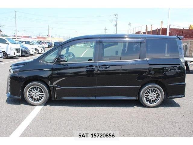 Toyota VOXY HYBRID 2017-12 322822-8