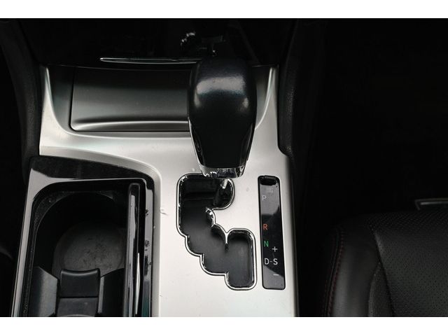 Toyota CROWN SEDAN 2011-04 10950-19