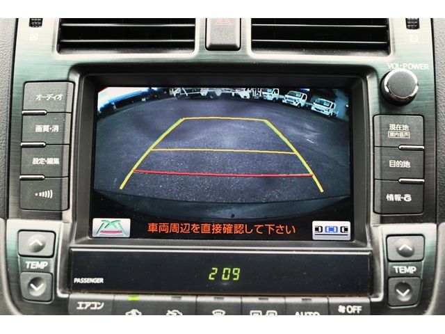 Toyota CROWN SEDAN 2011-04 10950-26