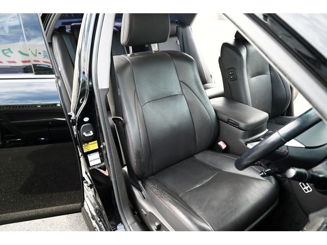 Toyota CROWN SEDAN 2011-04 10950-9