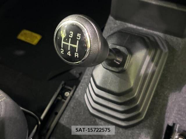 Suzuki JIMNY 2022-05 331622-2