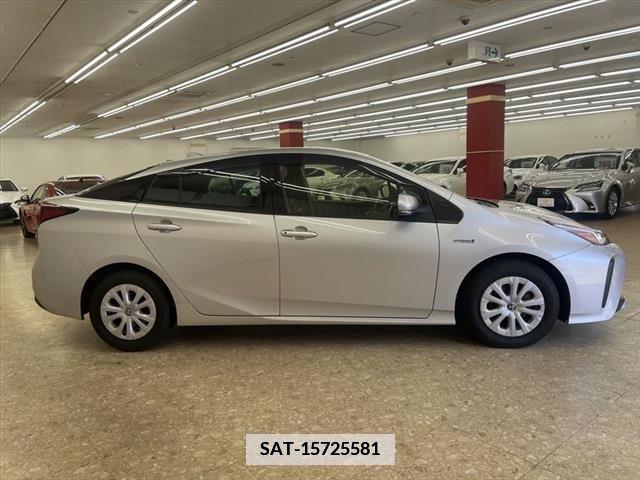 Toyota PRIUS 2019-03 372918-3