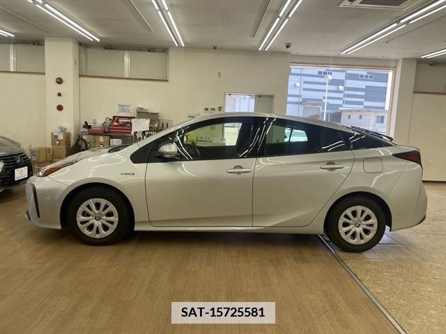 Toyota PRIUS 2019-03 372918-7