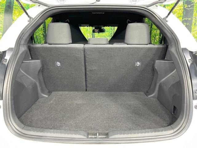 Toyota YARIS 2023-04 192286-10