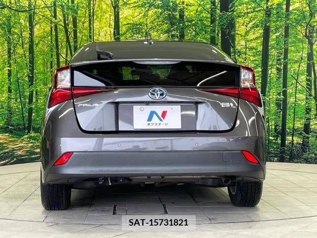 Toyota PRIUS 2019-05 281838-15