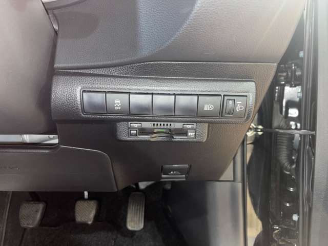 Toyota COROLLA SPORT 2018-09 2431-17