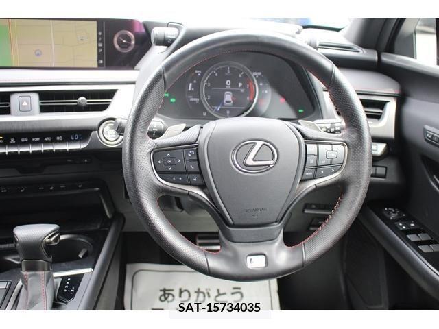 Lexus UX 2019-03 275906-15