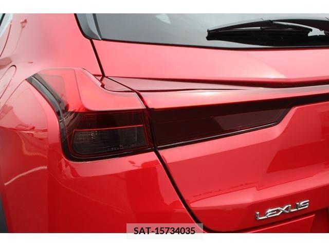 Lexus UX 2019-03 275906-11
