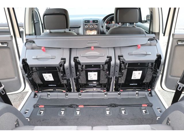 VolksWagen GOLF TOURAN 2015-06 189308-17