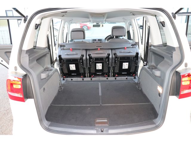 VolksWagen GOLF TOURAN 2015-06 189308-16