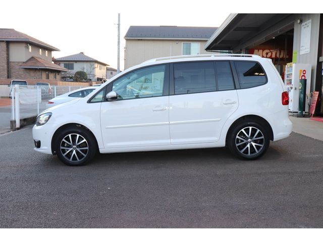 VolksWagen GOLF TOURAN 2015-06 189308-4