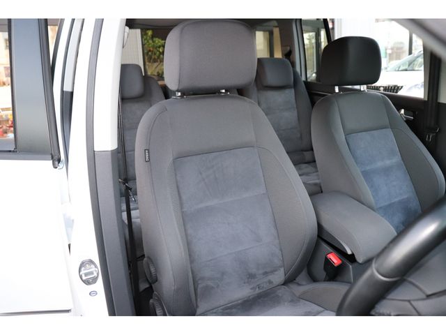 VolksWagen GOLF TOURAN 2015-06 189308-9