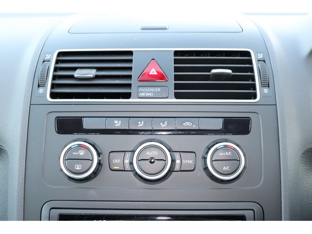 VolksWagen GOLF TOURAN 2015-06 189308-15