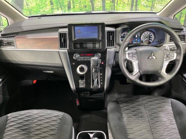 Mitsubishi DELICA D5 2022-06 17383-1
