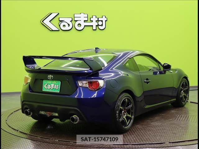 Toyota 86 2015-08 258590-1