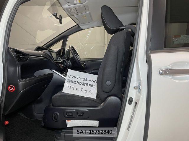 Toyota ESQUIRE 2015-03 297225-9