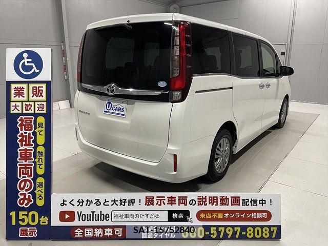 Toyota ESQUIRE 2015-03 297225-18