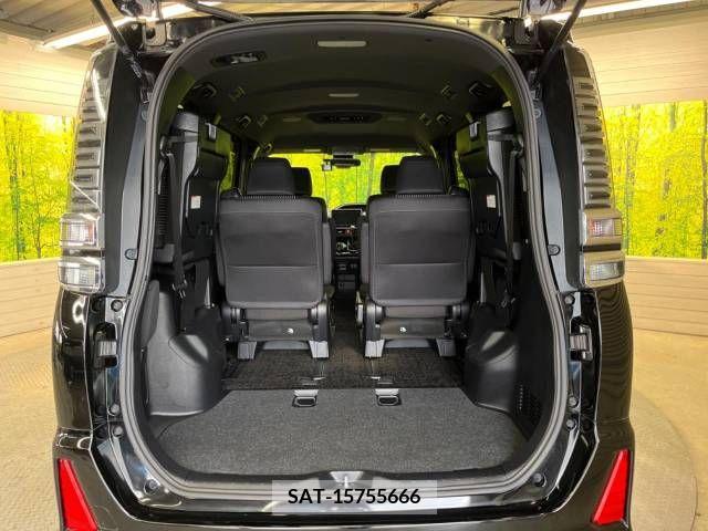 Toyota VOXY 2018-01 289135-11