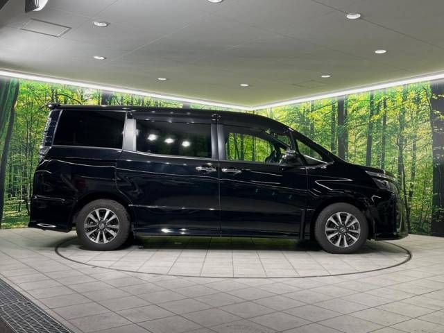Toyota VOXY 2018-12 23315-17