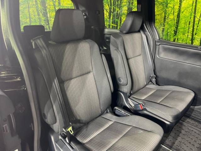Toyota VOXY 2018-12 23315-8