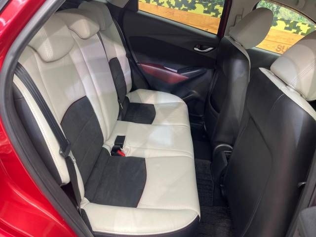 Mazda CX-3 2015-04 182268-9
